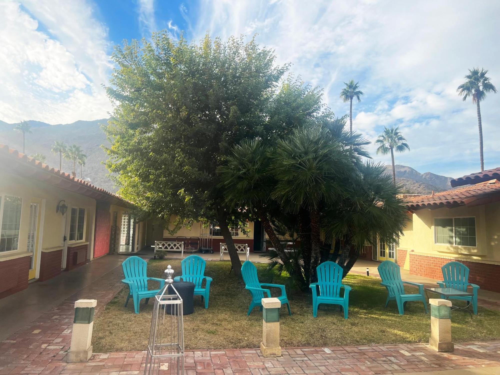Exotic Dreams Resort Adults Only Palm Springs Exterior photo